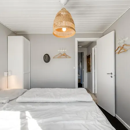 בית נופש Rent A Cozy At Pirupshvarrevej 5a! *
